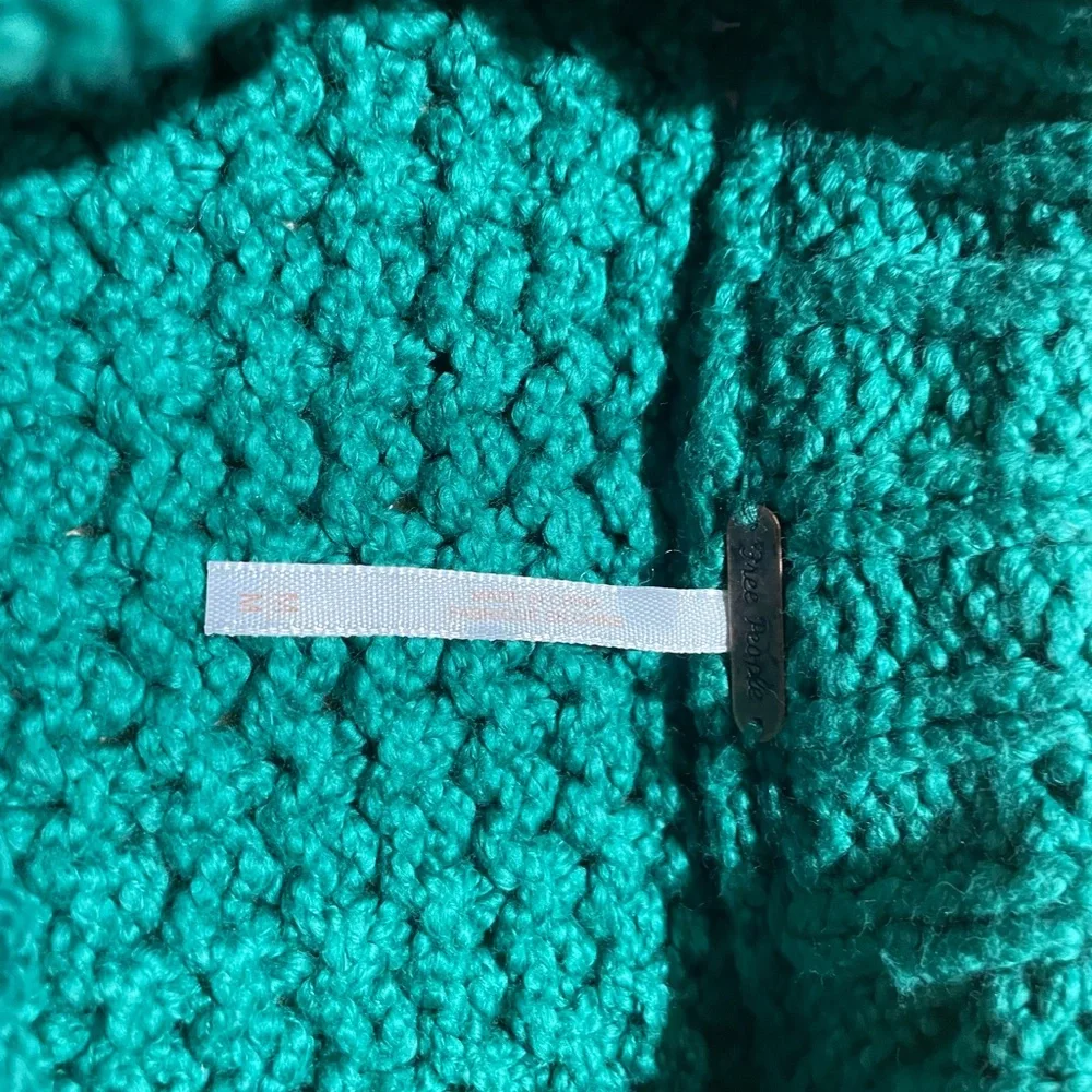 Free People green cable sweater - Picture 4 of 5